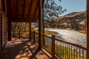 Front deck of River Lookout Cabin 3.