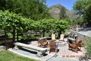 Cozy Fire pit sitting area to relax.