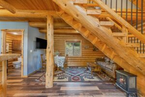 Airbnb cabins near White Bird ID with Salmon River Frontage