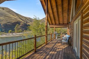 Airbnb cabins near White Bird ID with Salmon River Frontage