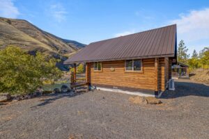 Airbnb cabin 3 near White Bird ID with Salmon River Frontage