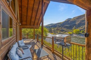 Airbnb cabin 3 near White Bird ID with Salmon River Frontage