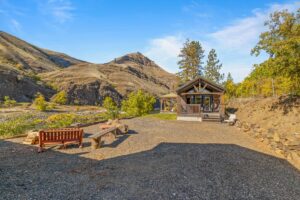 Airbnb cabin 3 near White Bird ID with Salmon River Frontage