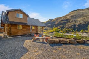 Airbnb cabin 3 near White Bird ID with Salmon River Frontage