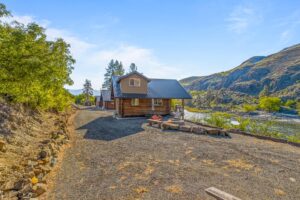 Airbnb cabin 4 near White Bird ID with Salmon River Frontage