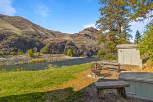 Airbnb cabin 4 near White Bird ID with Salmon River Frontage