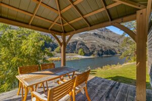 Airbnb cabin 4 near White Bird ID with Salmon River Frontage