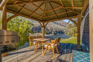 Airbnb cabin 4 near White Bird ID with Salmon River Frontage