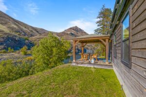 Airbnb cabin 4 near White Bird ID with Salmon River Frontage
