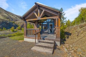Airbnb cabin 4 near White Bird ID with Salmon River Frontage